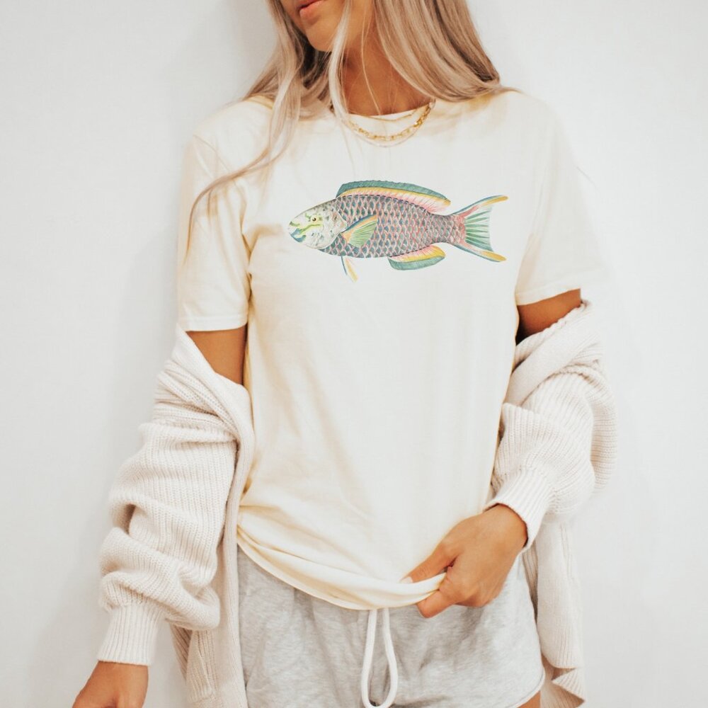 Colorful Vintage Fish Graphic Tee Retro Style Ocean Shirt Gildan Softstyle